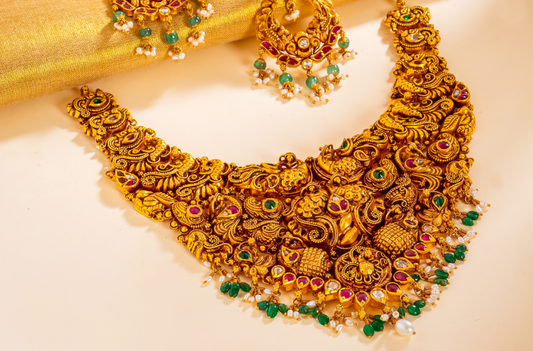 Traditional Gold Choker Necklace Set